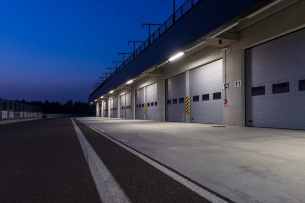 Large industrial overhead rolling garage doors Guelph, Ontario